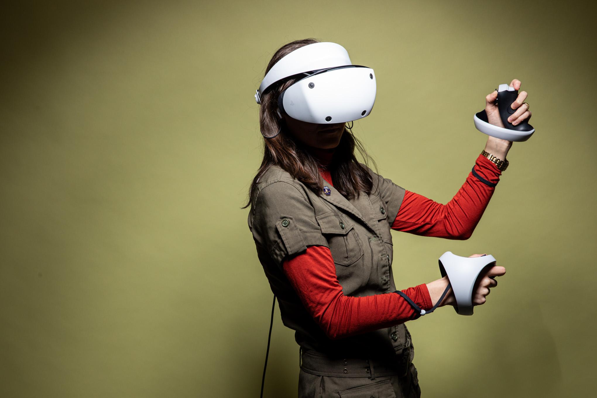 Sony giảm giá PlayStation VR 2 xuống còn 399 USD