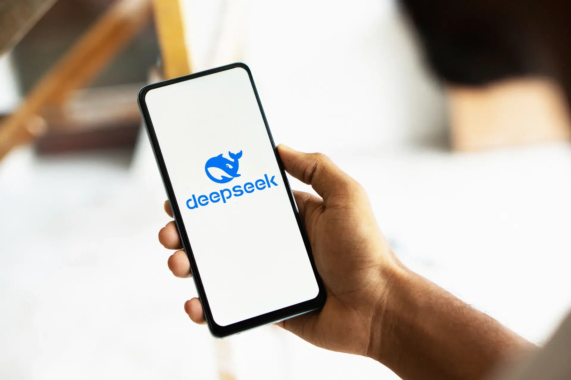 Deepseek: Ứng dụng AI Vượt Mặt ChatGPT, Dẫn Đầu Lượt Tải Trên App Store Mỹ và Trung Quốc!